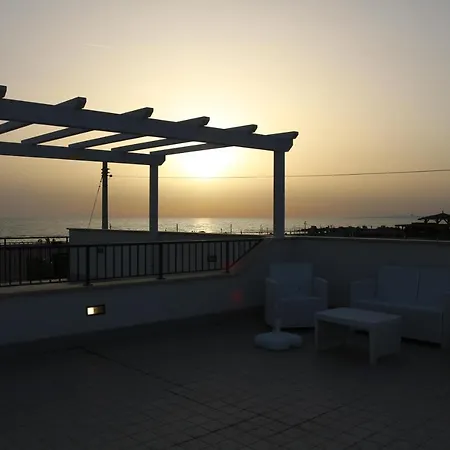 Apple Beach & Sun House *